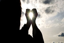 郑钦文4135分,排名上升到世界第8九派新闻.